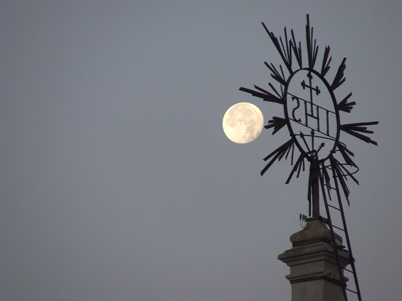 La Luna: una delle presenze più note e misteriose della notte