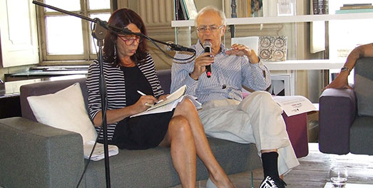 Il filosofo Peter Singer nella conferenza stampa