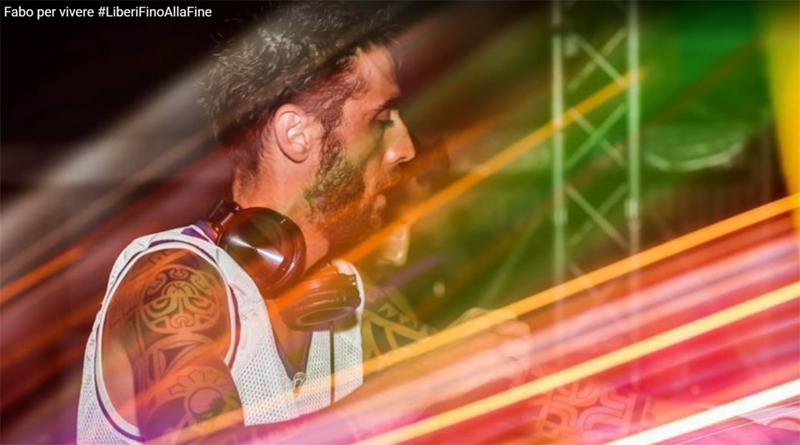 Il giovane Dj Fabo ha scelto la via del suicidio assistito, in una clinica svizzera, con l'appoggio dell'associazione 'Luca Coscioni'